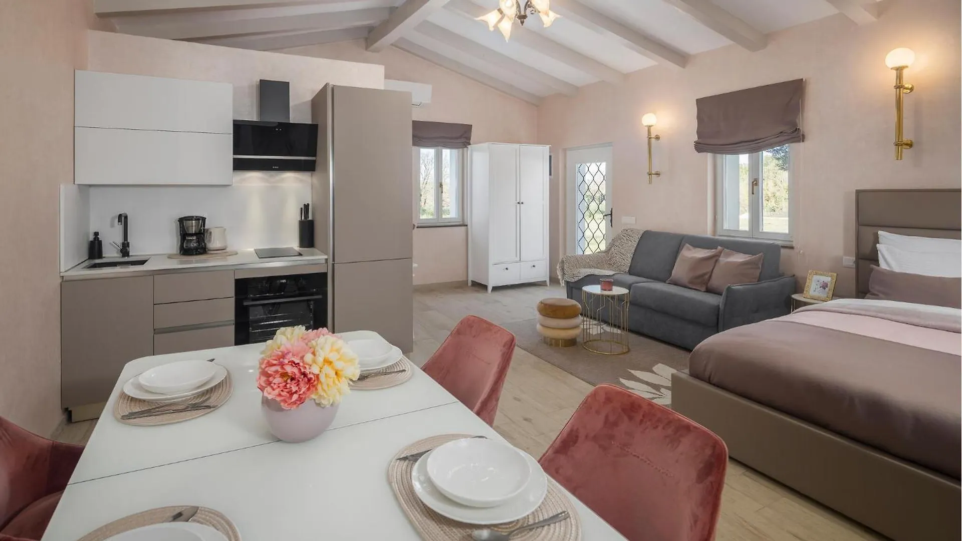 Feriehus 2 Bedroom Lovely Home In Rovinj