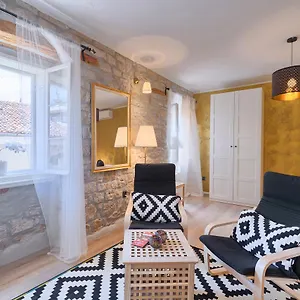 Luxury Fabris Apartamento