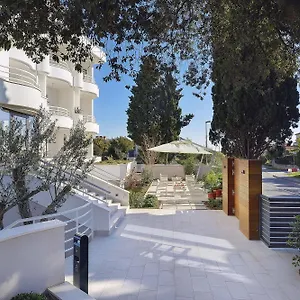 Residence Rovinj לינה וארוחת בוקר