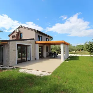 House Cuvi Ferienhaus