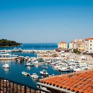 Riva Konukevi